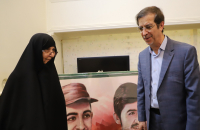 دیدار شهردار قم با خانواده شهیدان زین‌الدین